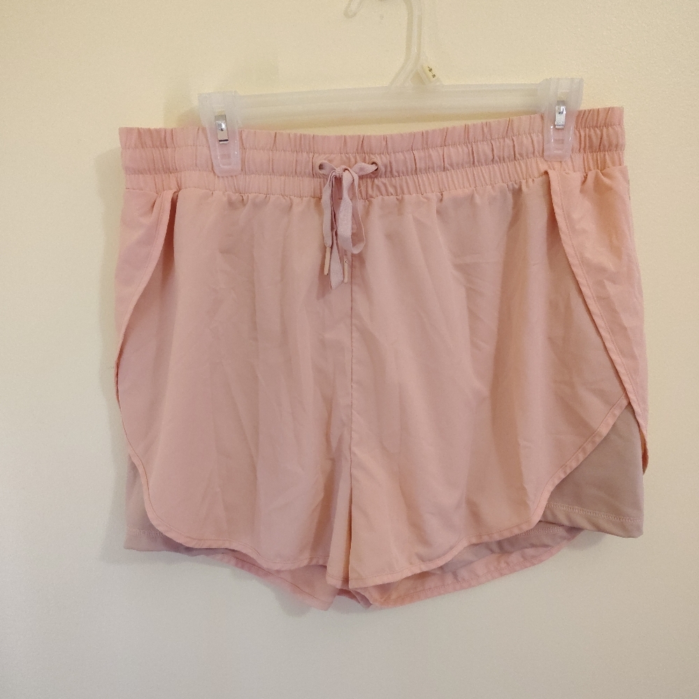 Buff Bunny Flirty Flo Gym Shorts Peach Colored Active Wear Women's Large